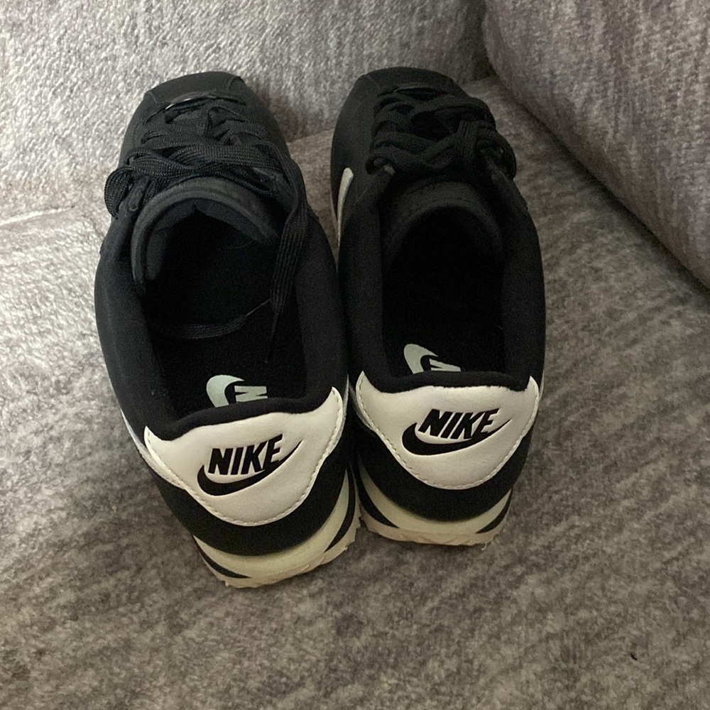 Nike Cortez Basic Leather - image 2